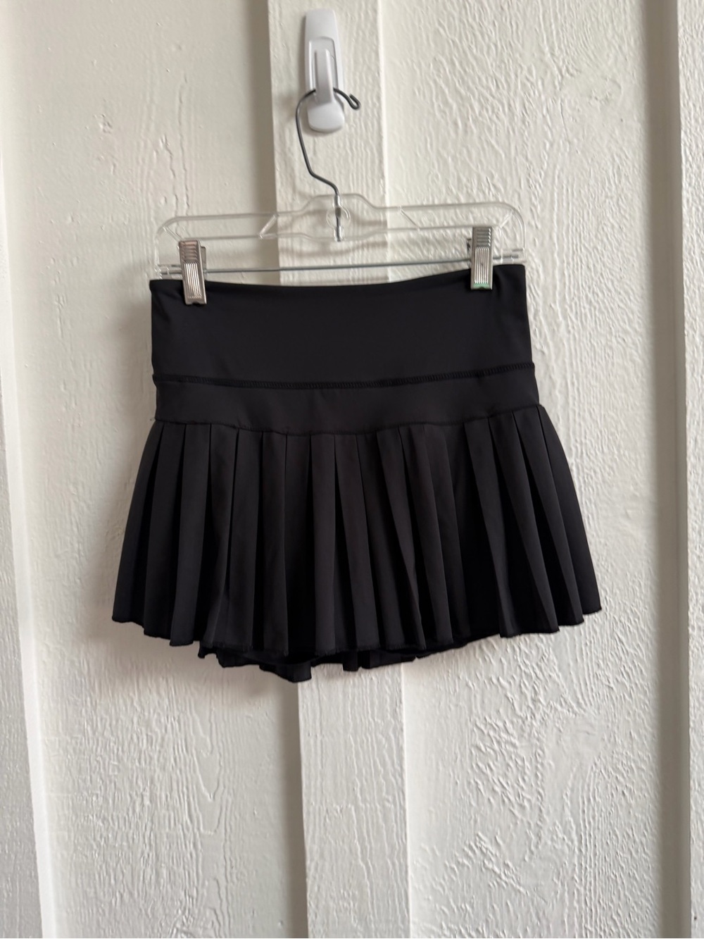 Gold Hinge BLACK PLEATED TENNIS SKIRT - extra small - Picture 3 of 6
